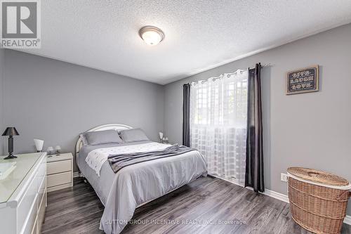 140 Monique Crescent, Barrie, ON - Indoor Photo Showing Bedroom