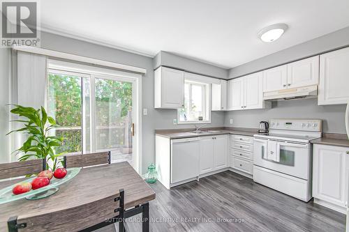 140 Monique Crescent, Barrie, ON - Indoor Photo Showing Kitchen