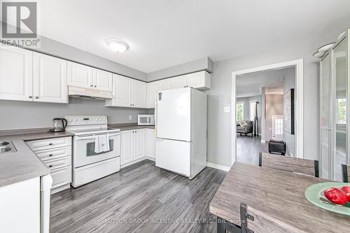 140 Monique Crescent, Barrie, ON - Indoor Photo Showing Kitchen With Double Sink