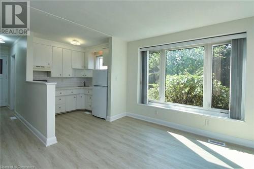 26 Highcliffe Avenue, Hamilton, ON - Indoor Photo Showing Kitchen