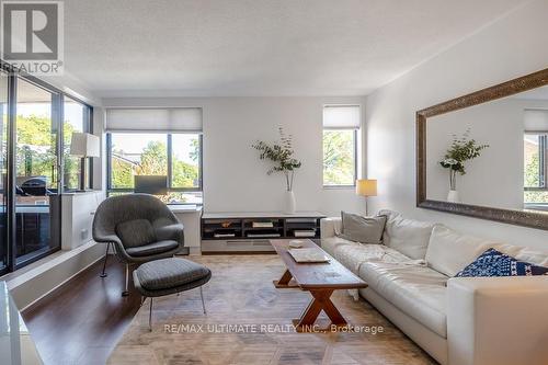 502 - 40 Sylvan Valleyway, Toronto, ON - Indoor Photo Showing Living Room