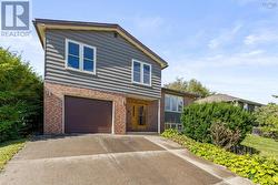 18 Portland Estates Boulevard  Dartmouth, NS B2W 6A1