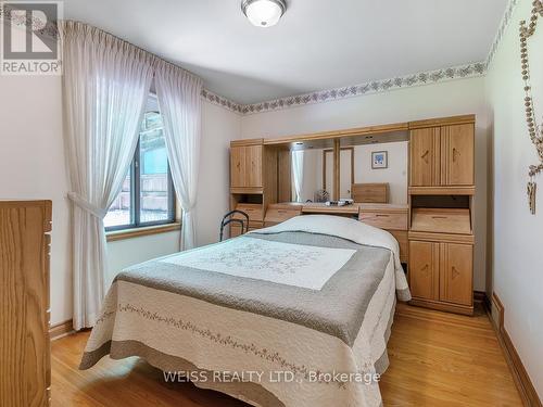 79 Cuffley Crescent S, Toronto, ON - Indoor Photo Showing Bedroom