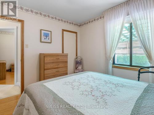 79 Cuffley Crescent S, Toronto, ON - Indoor Photo Showing Bedroom