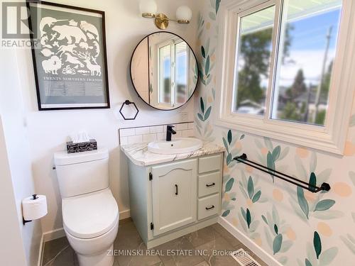 134 Picadilly Circle, Iroquois Falls, ON - Indoor Photo Showing Bathroom