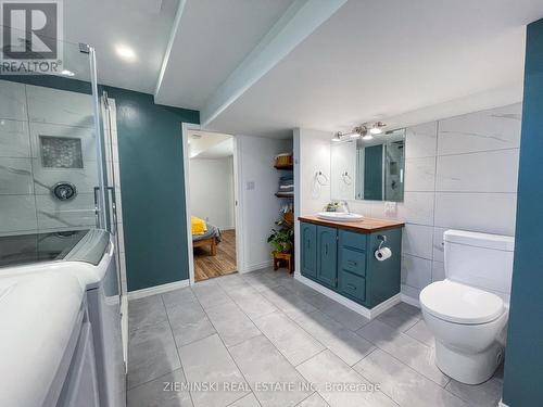 134 Picadilly Circle, Iroquois Falls, ON - Indoor Photo Showing Bathroom