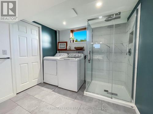 134 Picadilly Circle, Iroquois Falls, ON - Indoor Photo Showing Laundry Room