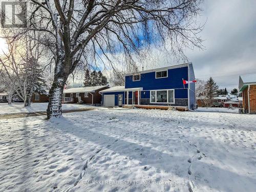 134 Picadilly Circle, Iroquois Falls, ON - Outdoor