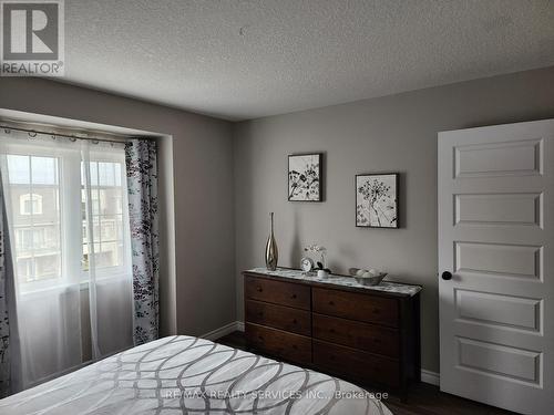 E - 237 Rachel Crescent, Kitchener, ON - Indoor Photo Showing Bedroom