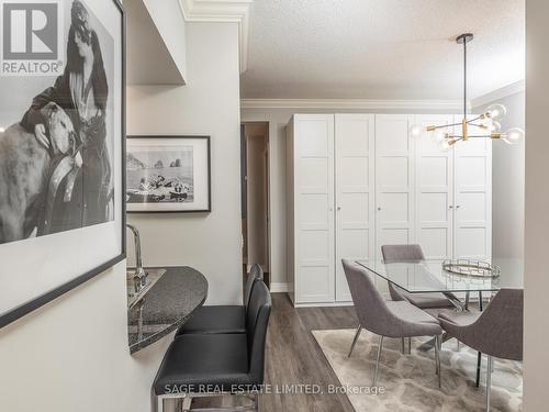 407 - 2 Edith Drive, Toronto, ON - Indoor Photo Showing Dining Room