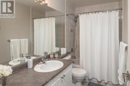 407 - 2 Edith Drive, Toronto, ON - Indoor Photo Showing Bathroom