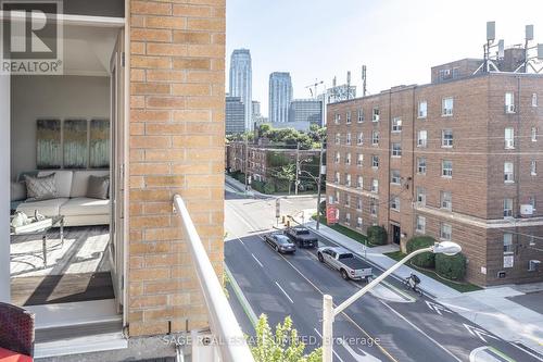 407 - 2 Edith Drive, Toronto, ON - Outdoor