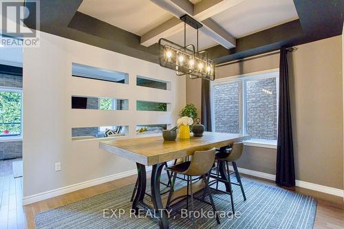 309 Montreal Circle, Hamilton, ON - Indoor Photo Showing Dining Room