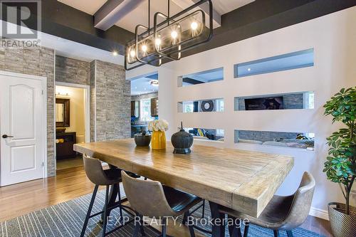 309 Montreal Circle, Hamilton, ON - Indoor Photo Showing Dining Room