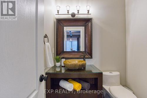 309 Montreal Circle, Hamilton, ON - Indoor Photo Showing Bathroom