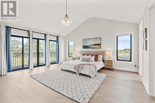 8920 Wellington124 Road, Erin, ON - Indoor Photo Showing Bedroom