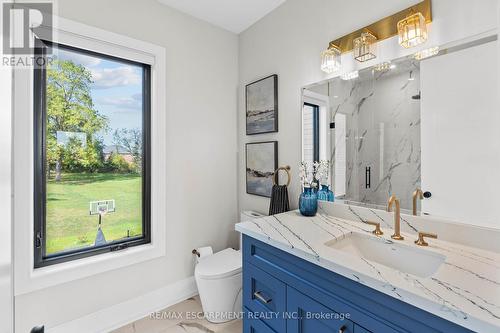 8920 Wellington124 Road, Erin, ON - Indoor Photo Showing Bathroom