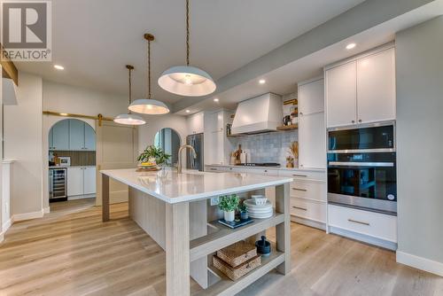 1027 Mount Burnham Road, Vernon, BC - Indoor Photo Showing Kitchen With Upgraded Kitchen