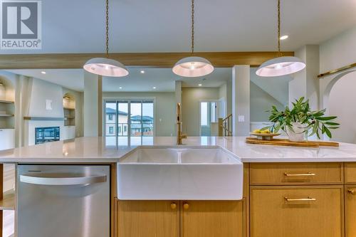 1027 Mount Burnham Road, Vernon, BC - Indoor Photo Showing Kitchen With Double Sink