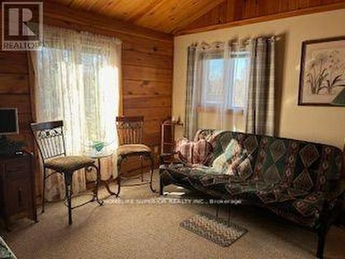 38 Fidlar Court W, Marmora And Lake, ON - Indoor Photo Showing Living Room