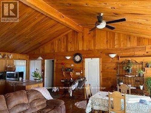 38 Fidlar Court W, Marmora And Lake, ON - Indoor Photo Showing Living Room