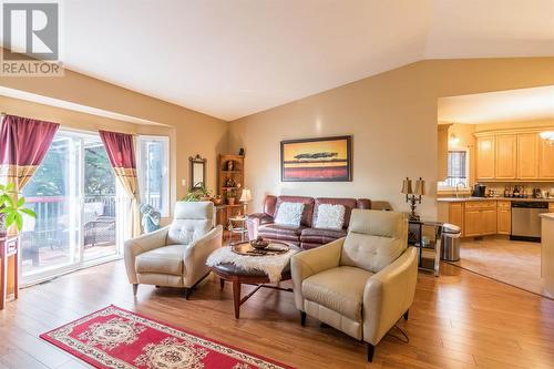 24 Cody Point Ct, Sault Ste. Marie, ON - Indoor Photo Showing Living Room