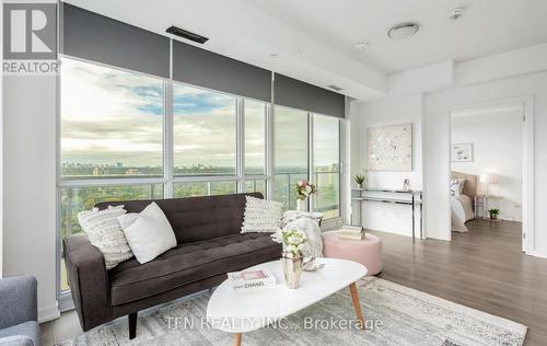 1105 - 36 Forest Manor Road, Toronto, ON - Indoor Photo Showing Living Room