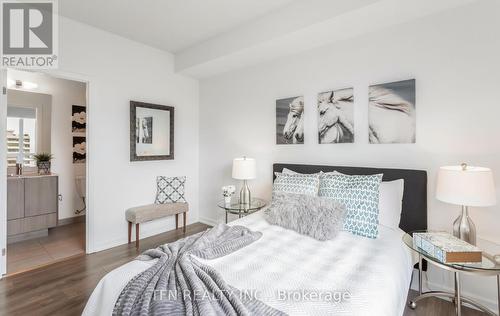 1105 - 36 Forest Manor Road, Toronto, ON - Indoor Photo Showing Bedroom