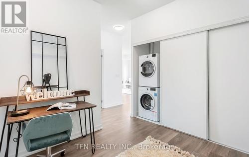 1105 - 36 Forest Manor Road, Toronto, ON - Indoor Photo Showing Laundry Room