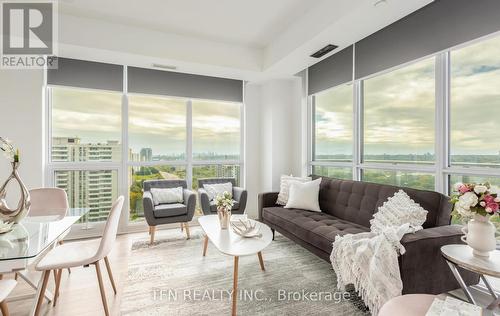 1105 - 36 Forest Manor Road, Toronto, ON - Indoor Photo Showing Living Room