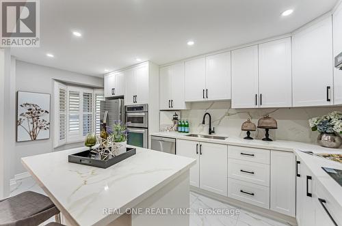 85 River Grove Drive, Toronto, ON - Indoor Photo Showing Kitchen With Upgraded Kitchen