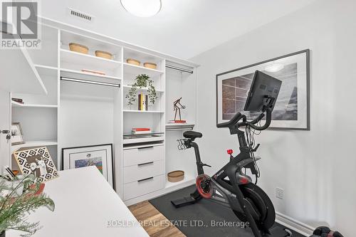 622 - 900 Mount Pleasant Road, Toronto, ON - Indoor Photo Showing Gym Room