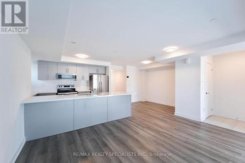 13 - 195 Veterans Drive, Brampton, ON - Indoor Photo Showing Kitchen