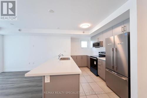 13 - 195 Veterans Drive, Brampton, ON - Indoor Photo Showing Kitchen