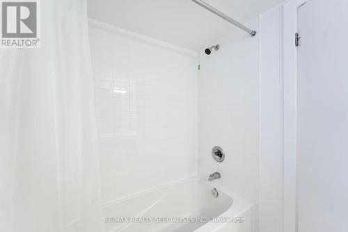 13 - 195 Veterans Drive, Brampton, ON - Indoor Photo Showing Bathroom