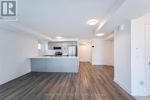 13 - 195 Veterans Drive, Brampton, ON - Indoor Photo Showing Kitchen