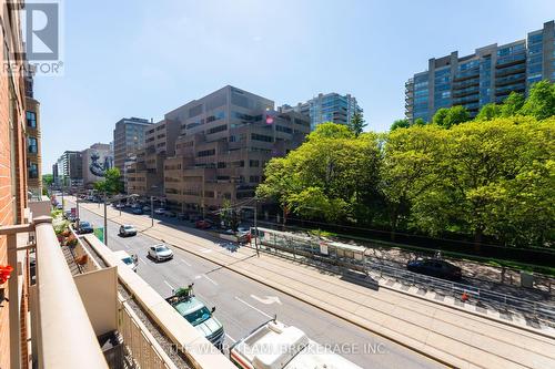 305 - 1 Deer Park Crescent, Toronto, ON - Outdoor