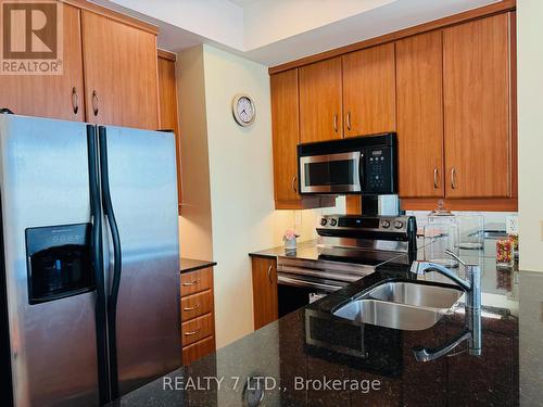 208 - 2083 Lake Shore Boulevard W, Toronto, ON - Indoor Photo Showing Kitchen With Double Sink