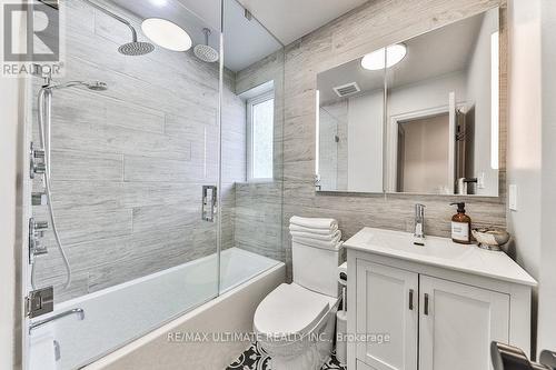 56 Rockcliffe Boulevard, Toronto, ON - Indoor Photo Showing Bathroom