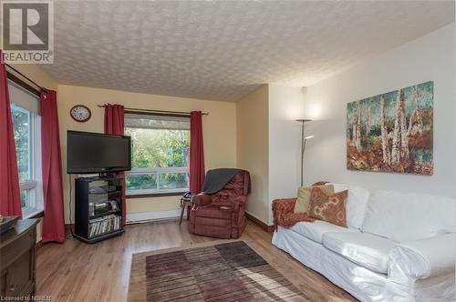 25 Ritchie Avenue, North Bay, ON - Indoor Photo Showing Living Room