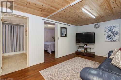 25 Ritchie Avenue, North Bay, ON - Indoor Photo Showing Living Room