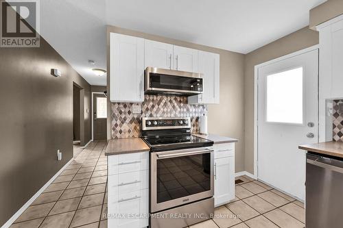 5 Ridell Crescent, Hamilton, ON - Indoor Photo Showing Kitchen