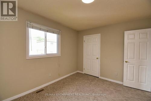 15 Broughton Avenue, Hamilton, ON - Indoor Photo Showing Other Room