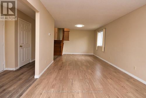 15 Broughton Avenue, Hamilton, ON - Indoor Photo Showing Other Room