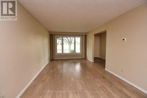 15 Broughton Avenue, Hamilton, ON - Indoor Photo Showing Other Room