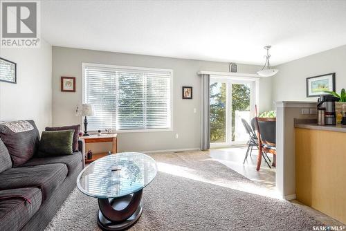 12 4425 Nicurity Drive, Regina, SK - Indoor Photo Showing Living Room