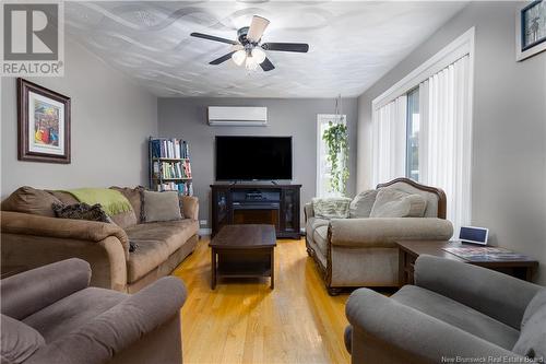 476 Tobique Road, Grand-Sault/Grand Falls, NB - Indoor Photo Showing Living Room