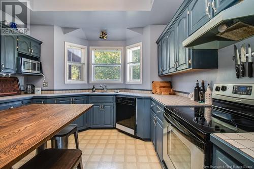 41 Wesbett, Fredericton, NB - Indoor Photo Showing Kitchen