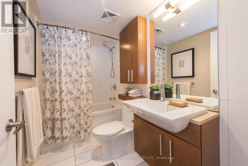 545 - 8 Telegram Mews, Toronto, ON - Indoor Photo Showing Bathroom