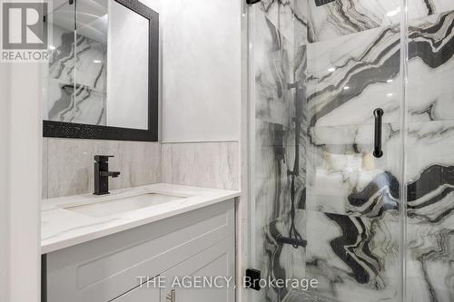 318 Rhodes Avenue, Toronto, ON - Indoor Photo Showing Bathroom